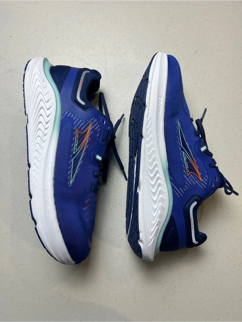 Altra Paradigm 7 Road-Running Shoes - Men's Size 10.5